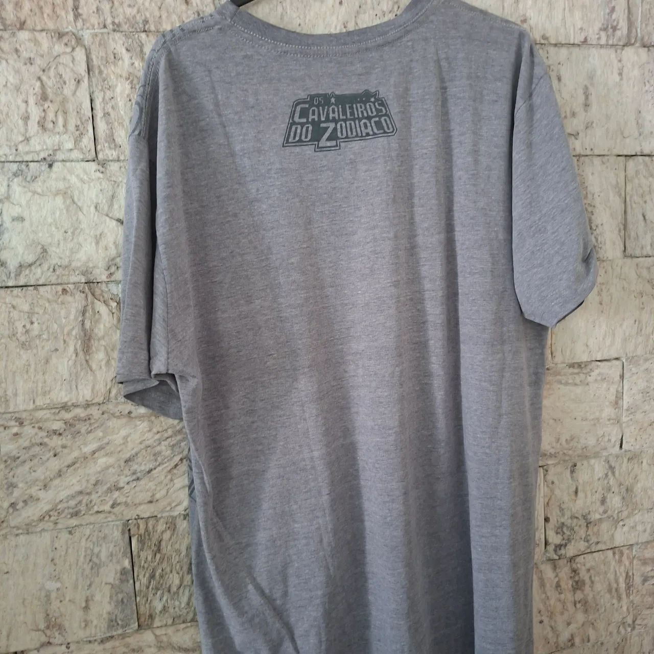 Camisa Piticas Original Cavalheiros do Zodíaco G - Foto 3