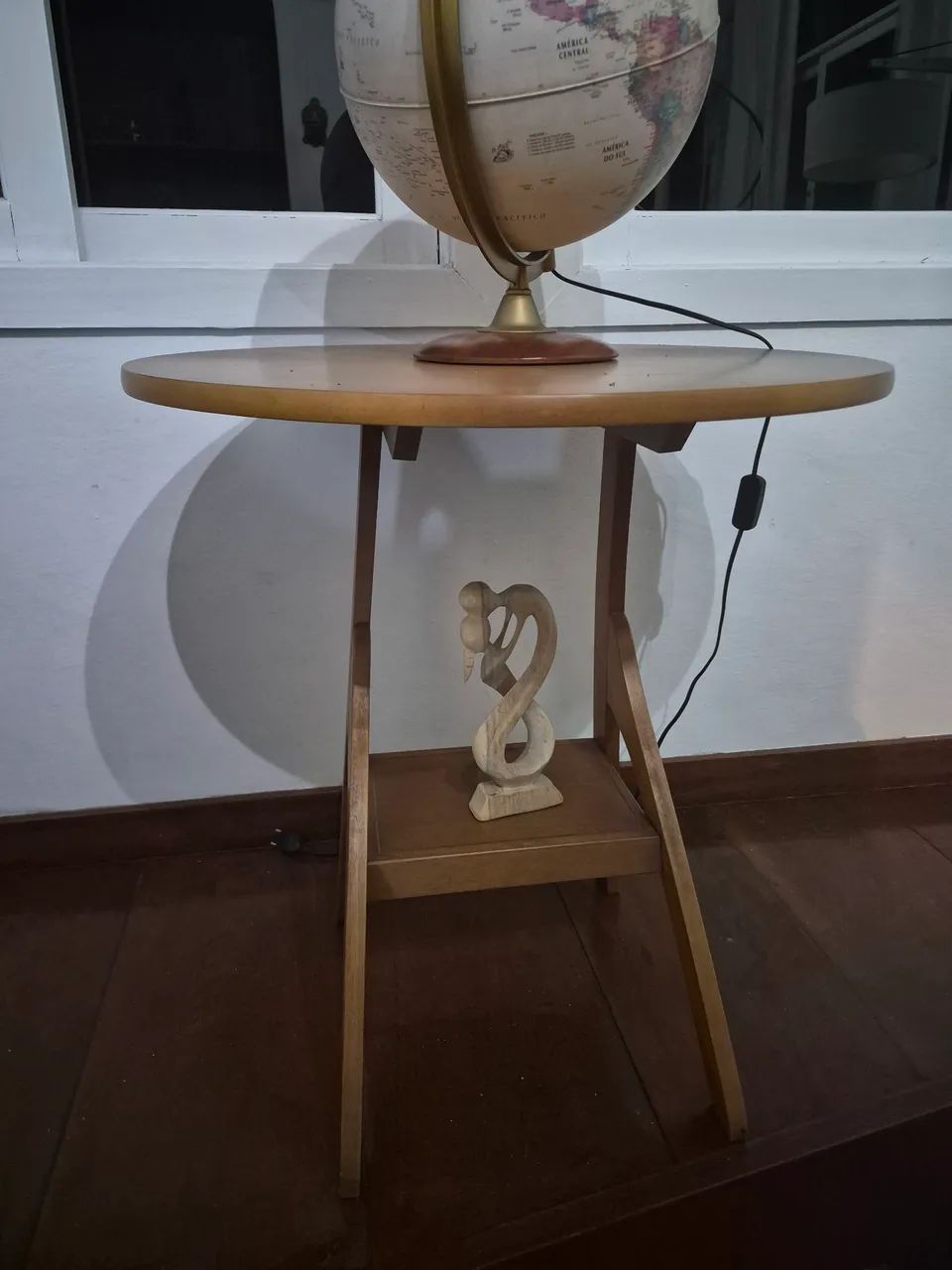 Mesinha de madeira design exclusivo - Foto 2