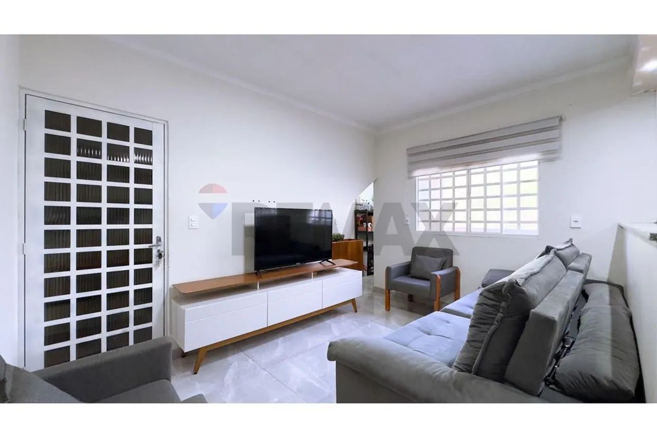 Sobrado com loja comercial com Apartamento ADE 402 - RECANTO DAS EMAS
