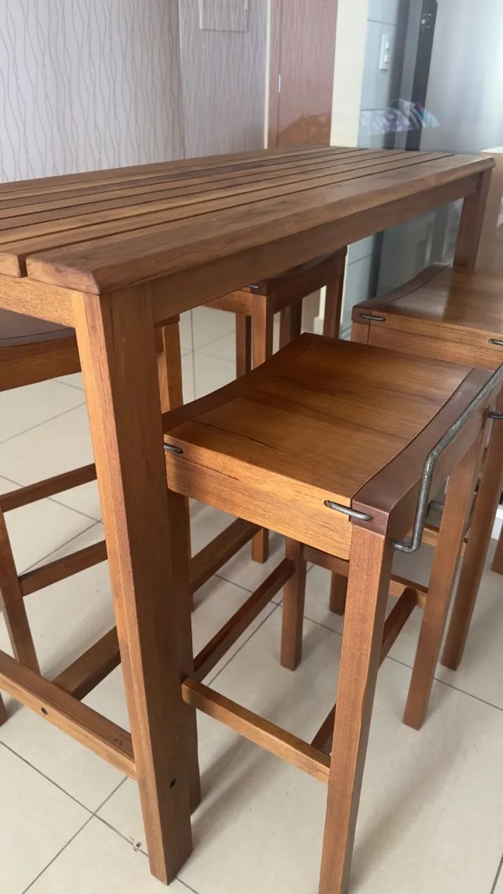 Mesa com cadeiras - Foto 2