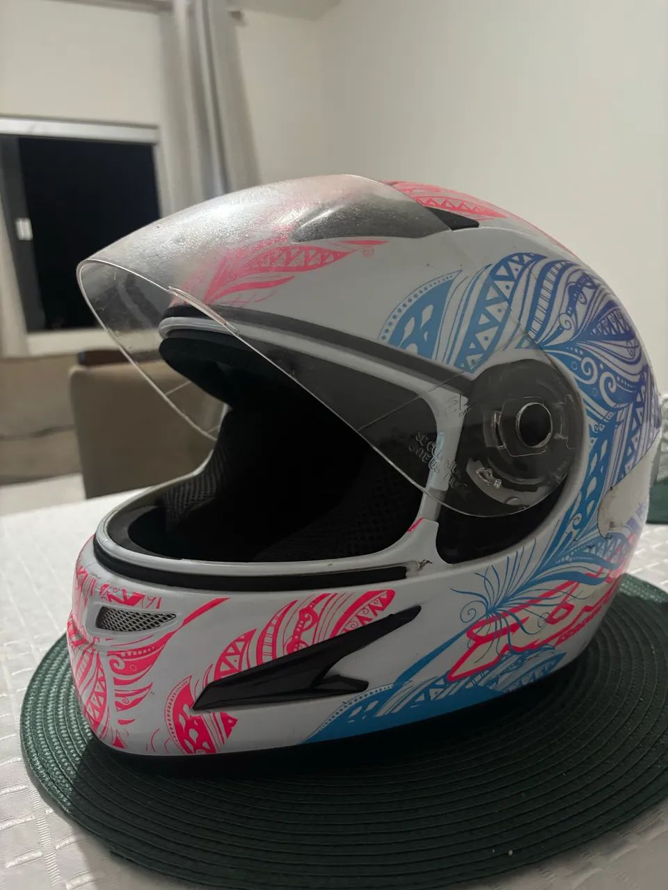 capacete estampado tamanho 55