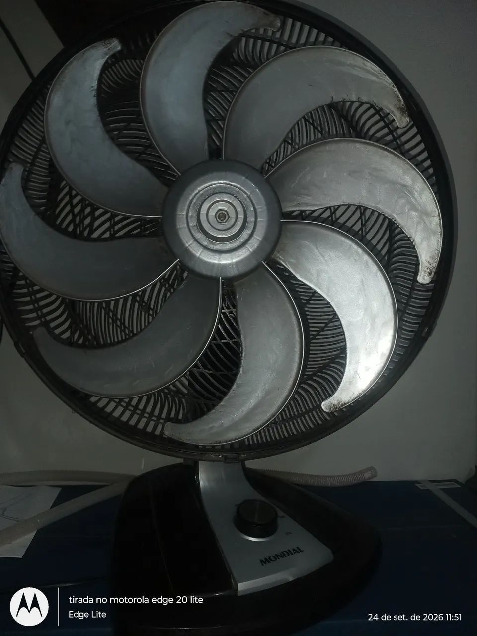 Ventilador sem proteção na frente, funciona perfeitamente, Marca Mondial 50 cm . - Foto 2