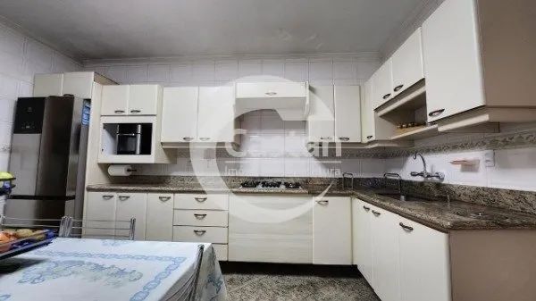 Sobrado para alugar 5 quartos em Belém