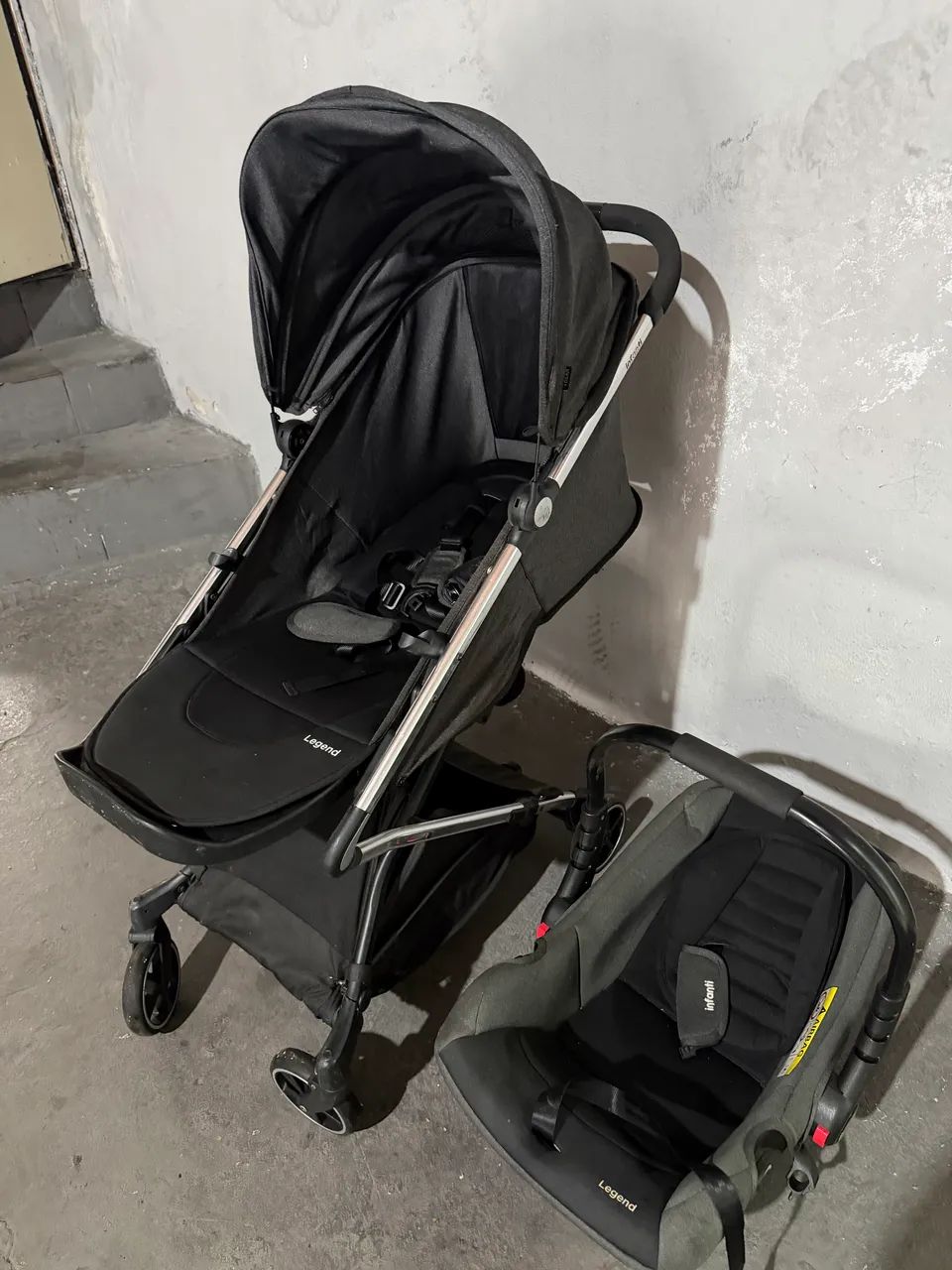 CARRINHO E BEBÊ CONFORTO INFANTI