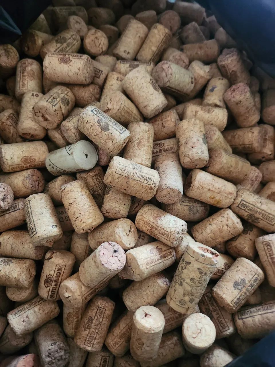 1.000 Rolhas de Vinho, diversas! 100 reais - Foto 2