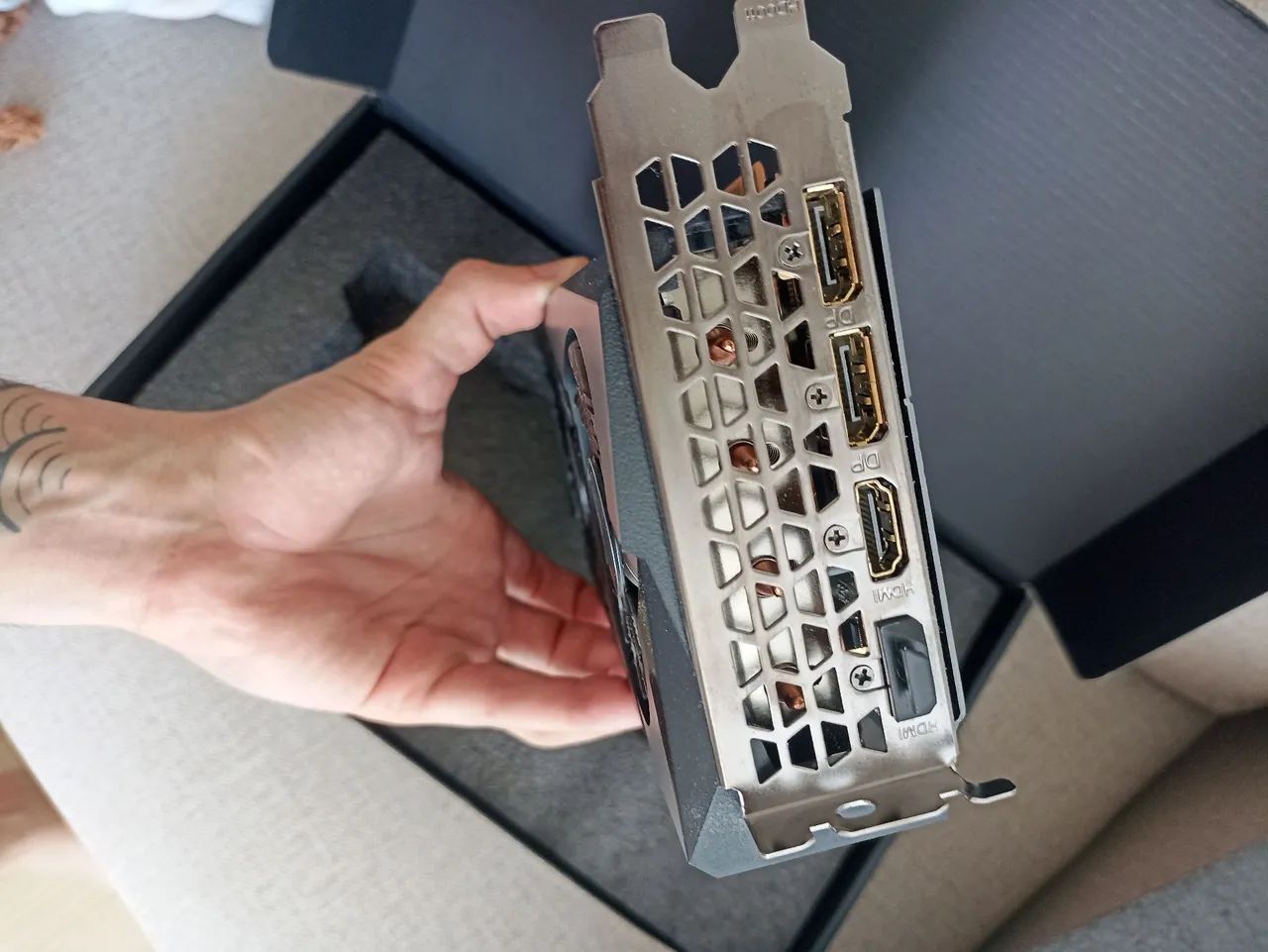 Placa de vídeo Rx7600 (Na garantia) - Foto 3