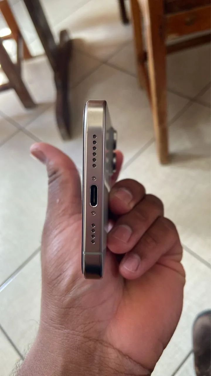 Iphone 16 pro max - Foto 3