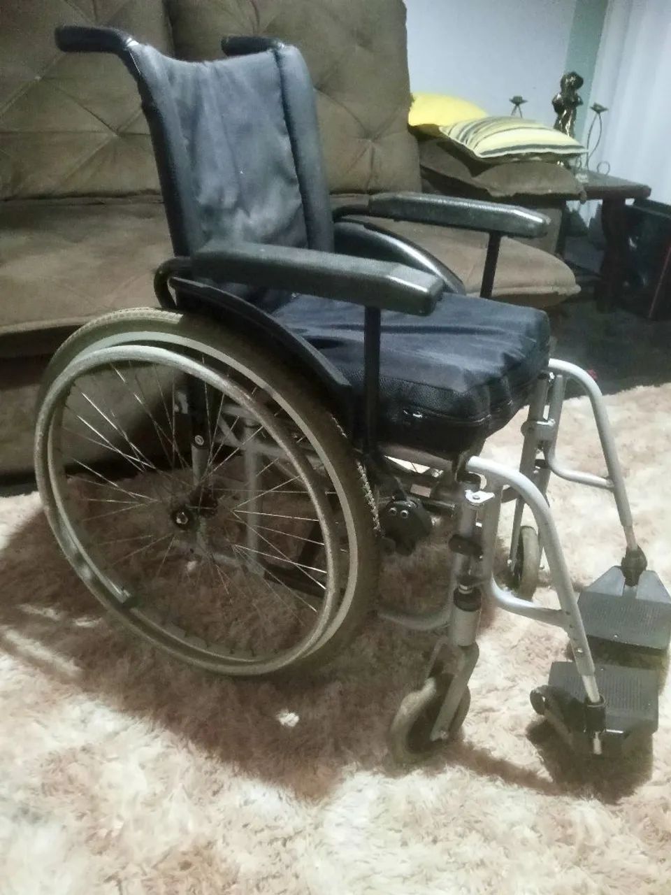 Cadeira de rodas  - Foto 2