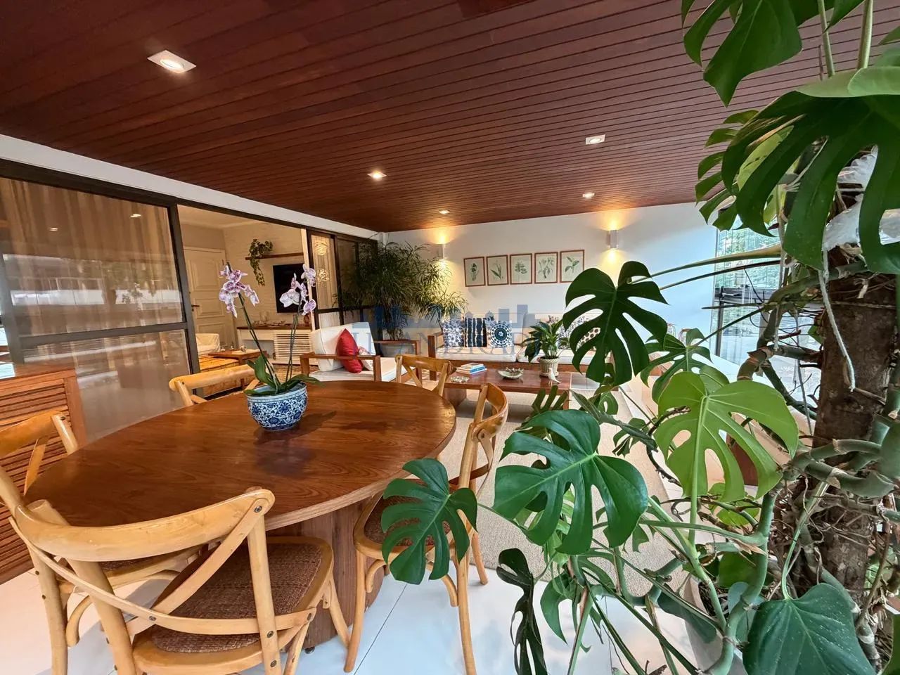Jardim Oceânico  Posto 2 | 3 Quartos (1 Suíte) | Varanda Gourmet | Sol da Manhã | 2 Vagas