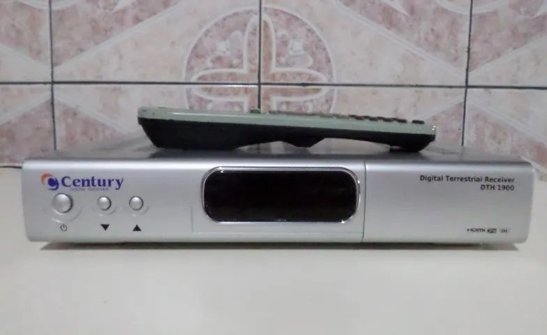 Conversor Century Dth 1900 ( Defeito )