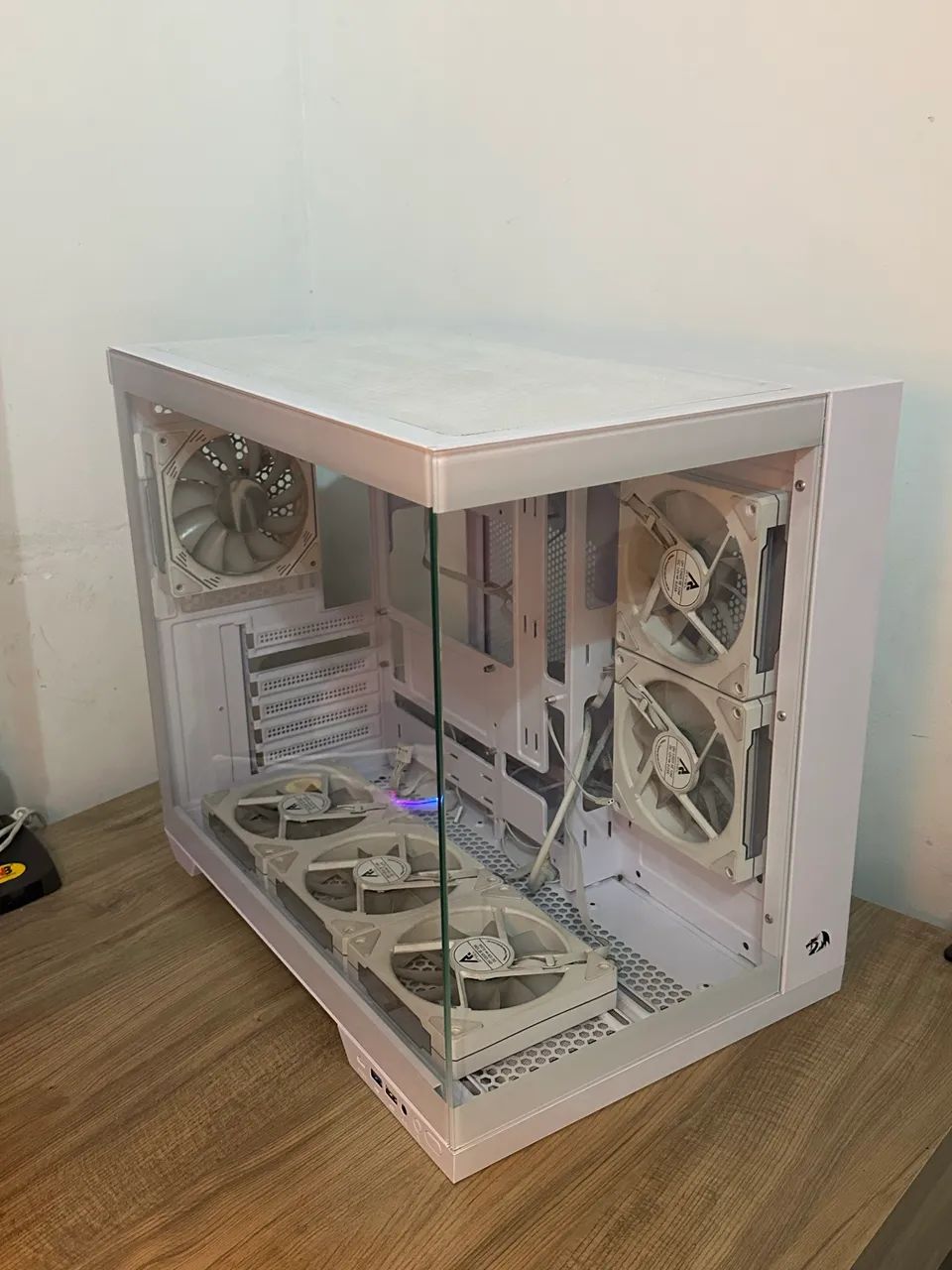 Gabinete + 6 Fans | Redragon Wideload - Foto 5