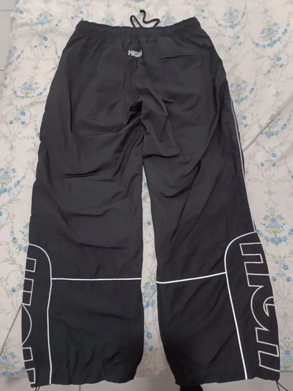 Vendo calça preta HIGH original de fabrica - Foto 2