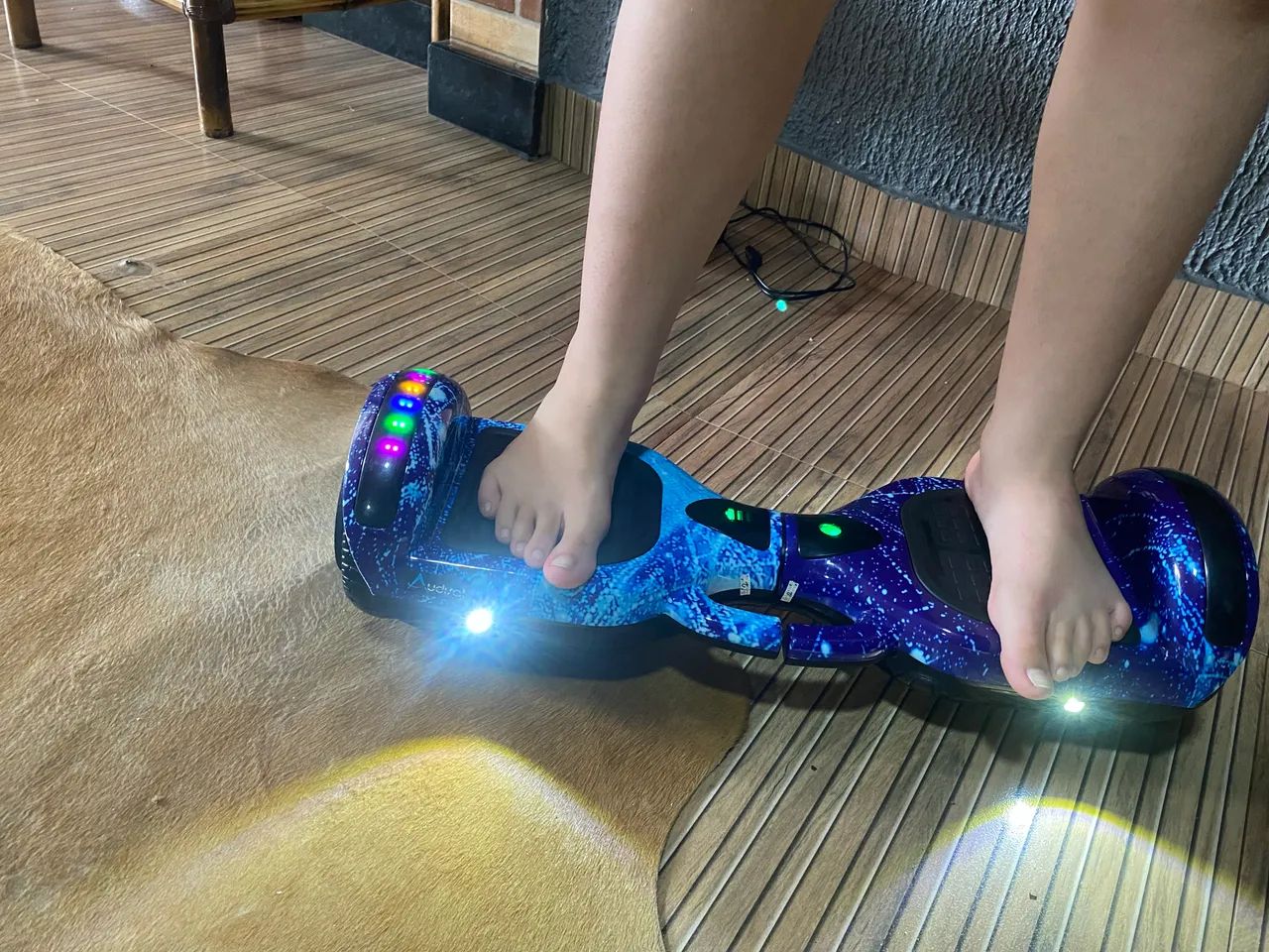 Vendo Hoverboard Elétrico com Led e Bluetooth  - Foto 3
