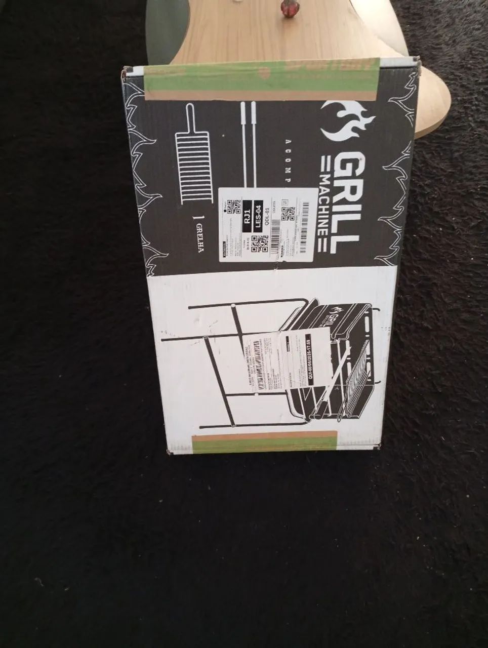 Churrasqueira com grelha e espeto