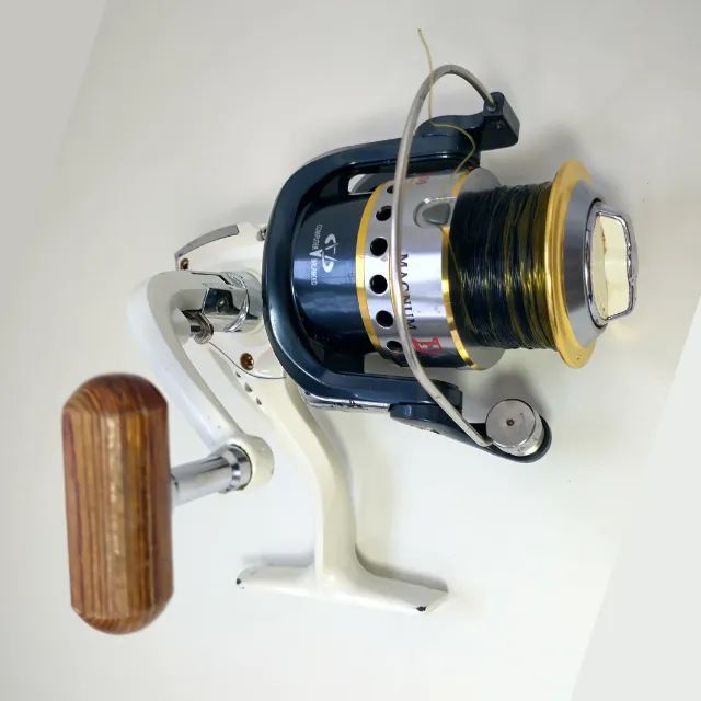 Molinete Maruri Magnum Delux 4000 - 7 Rolamentos - Drag 5kg - Alumínio