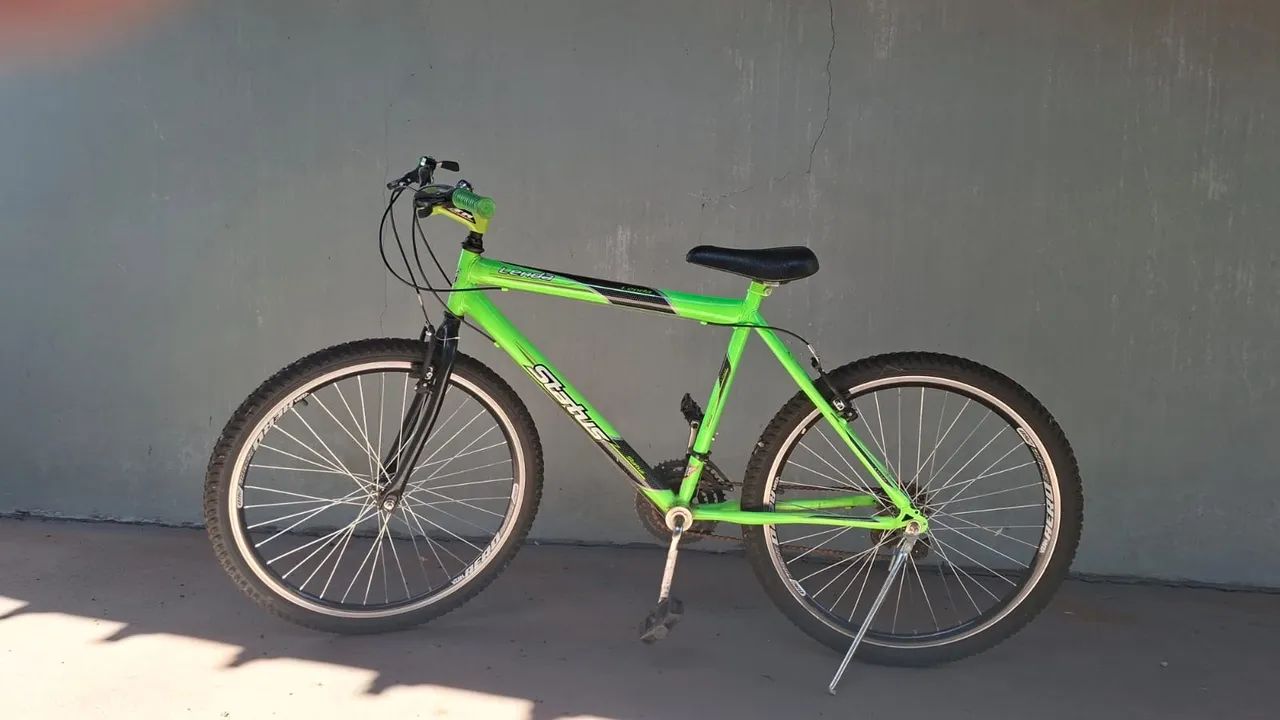 vendo bicicleta da marca:status aro:26 marchas:18  valor:$650  - Foto 3