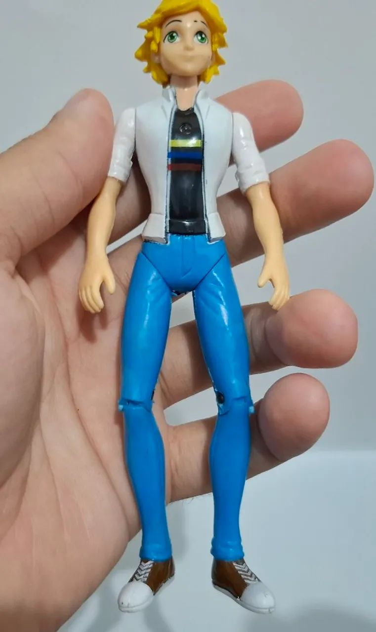 Miraculous Adrien Boneco Bootleg (LEIA A DESCRIÇÃO) - Foto 3