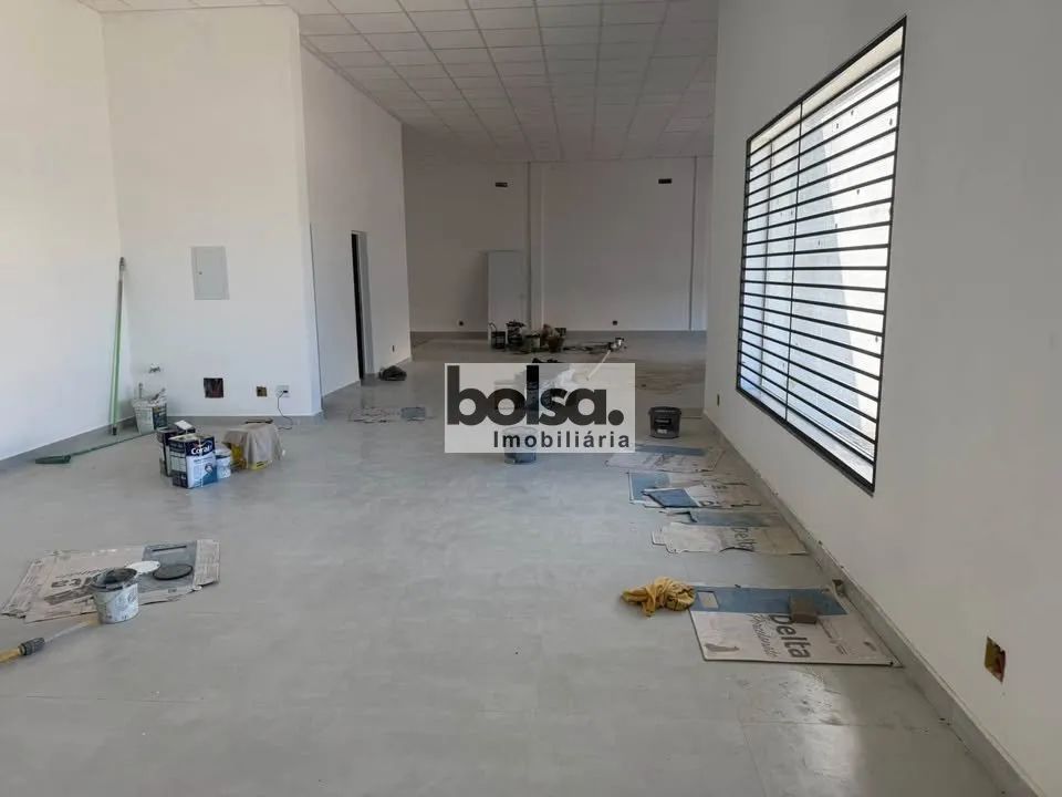 Excelente Prédio Comercial - 170 m² de Área Construída e Amplo Estacionamento - Foto 2