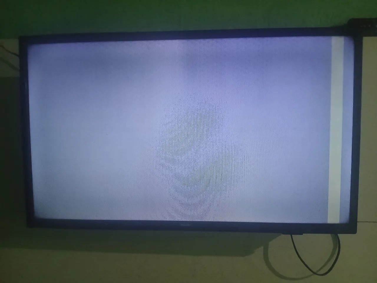 Tv pra conserto  ou  retirada  de peças 