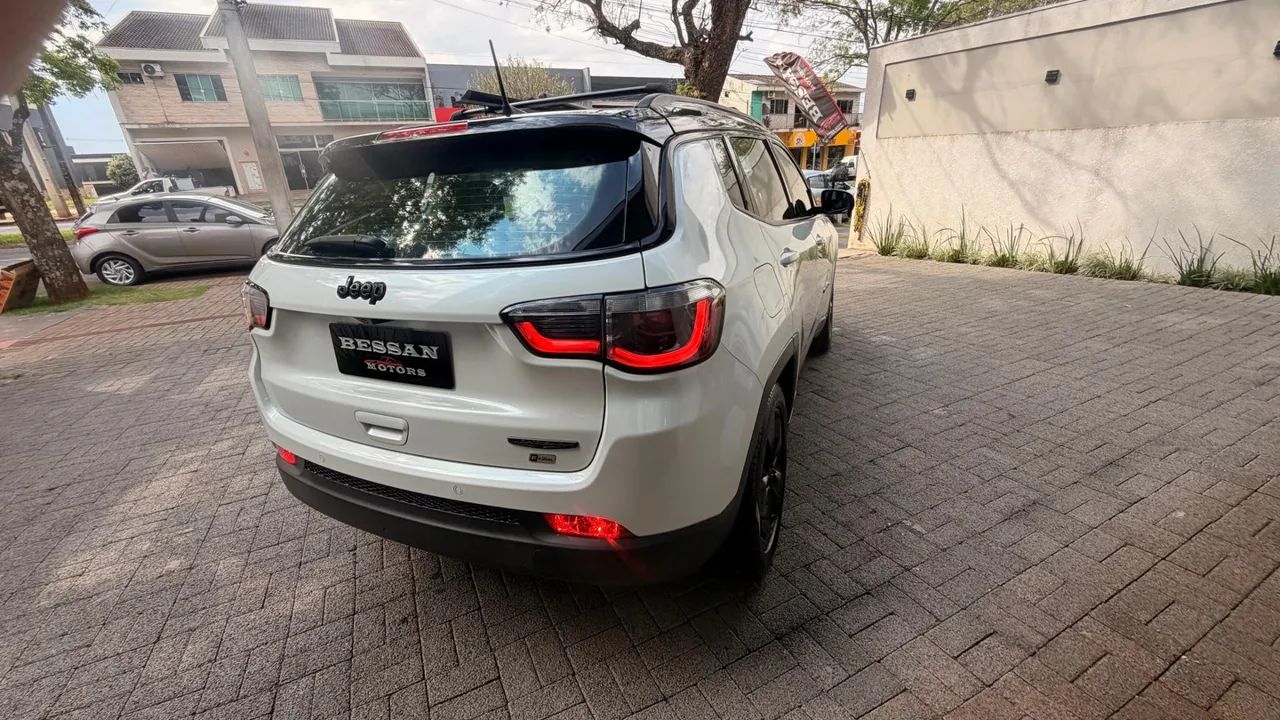 Jeep Compass Night Eagle 2.0 4X2 Flex 16V AUT 2018 - Foto 5