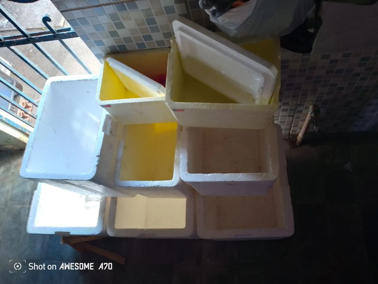 Cxs de isopor, 8 unidade, 3 de 45Lt, idea p/ entrega de motoqueiro. As demais média e pequ - Foto 2