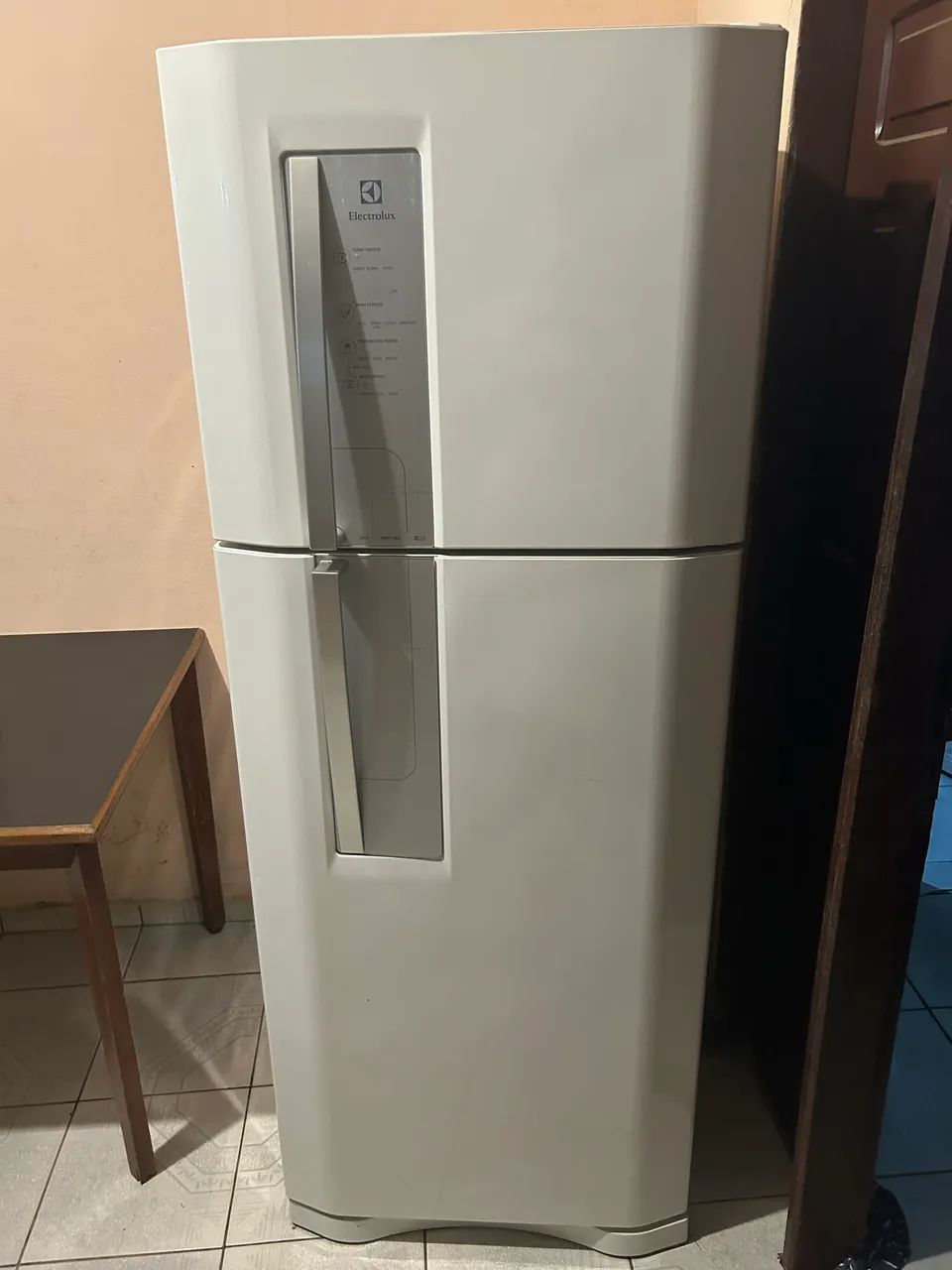 Geladeira Electrolux SEM O COMPRESSOR  - Foto 4