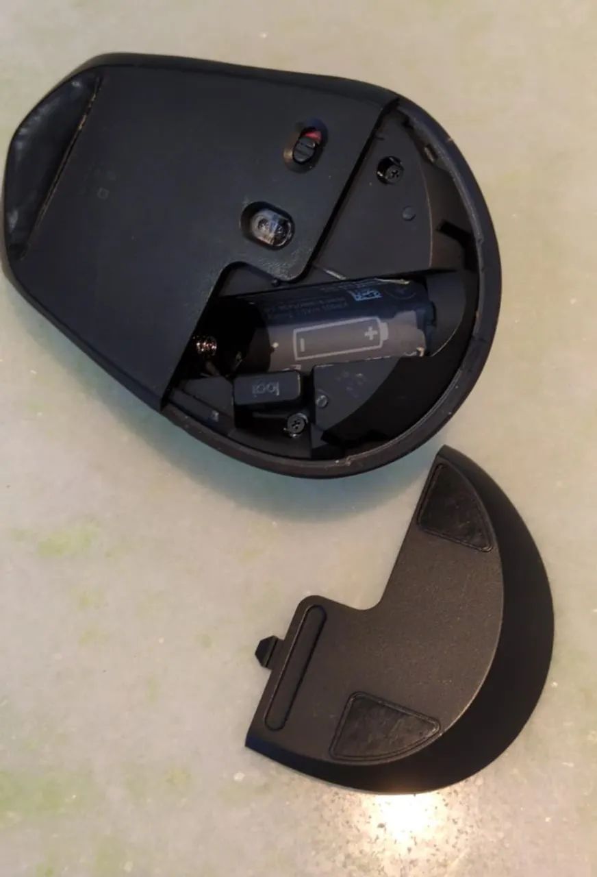 Mouse Logitech M720 Triathlon com receptor Unifying - para conserto/peças - R$ 80 - Foto 4