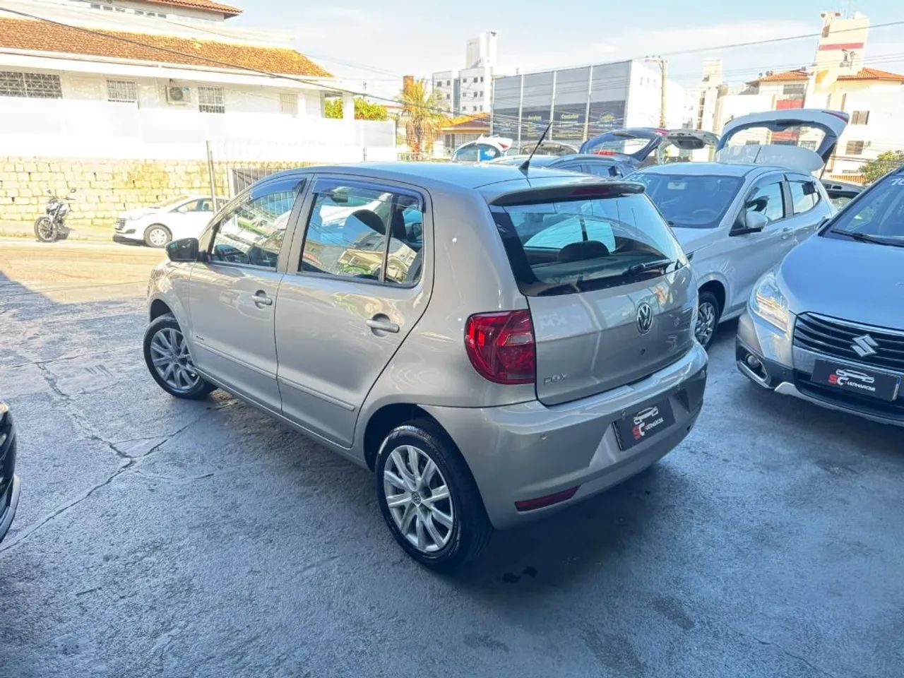 Volkswagen Fox 1.0 MI Total Flex 8V 5P 2013 - Foto 3