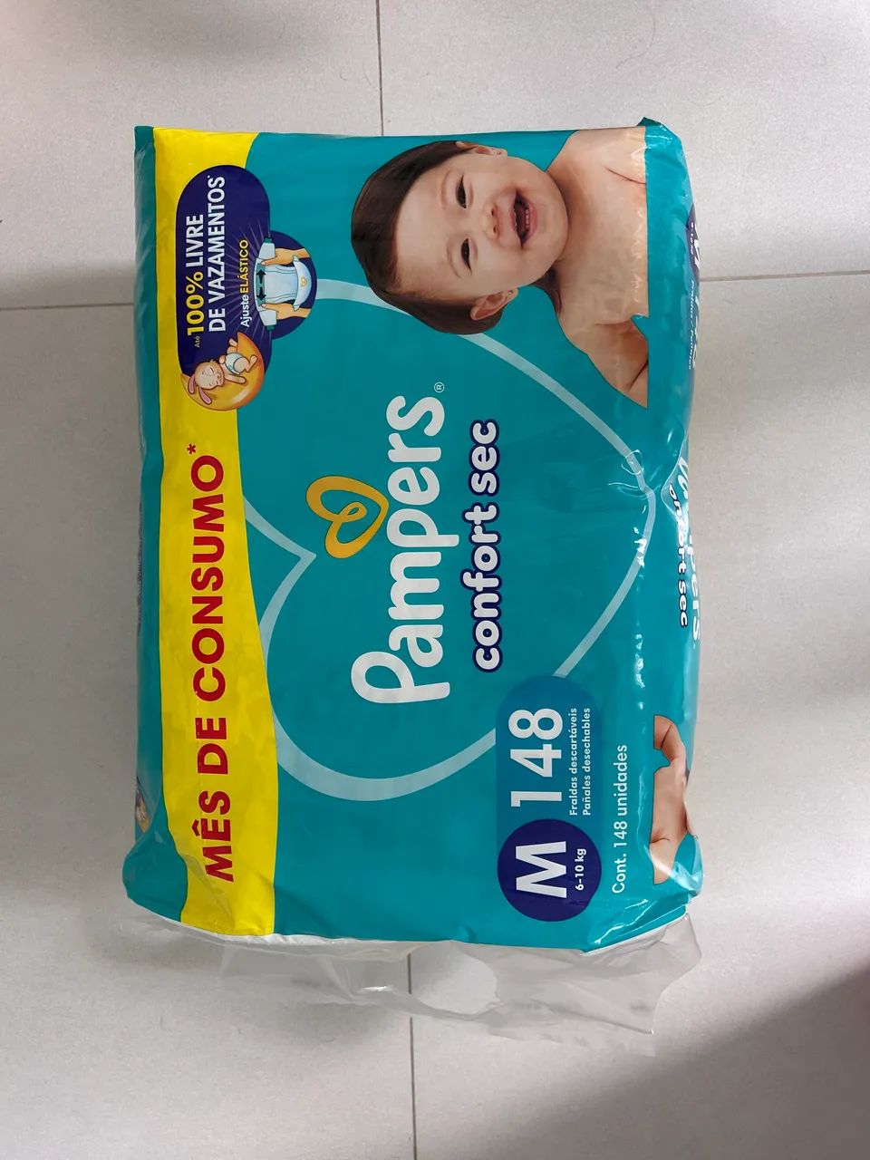 Fralda Pampers M com 148 Fraldas