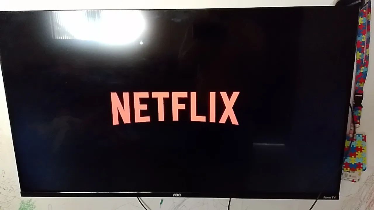 Vendo um tv Roku de 40 polegadas poucos meses de uso - Foto 2