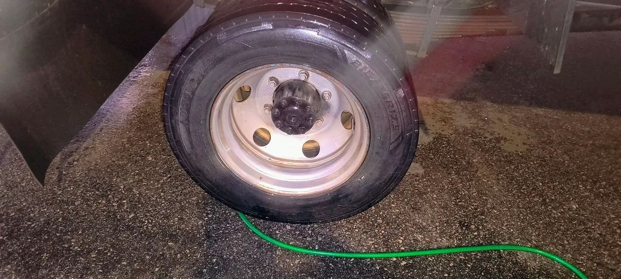 Pneus para Mercedinha o par 