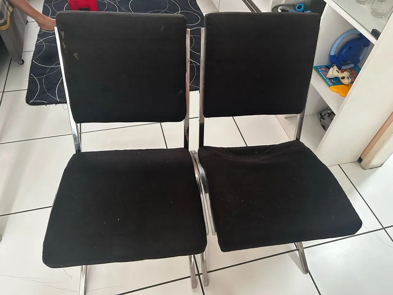 Mesa de vidro com 4 cadeiras  - Foto 4