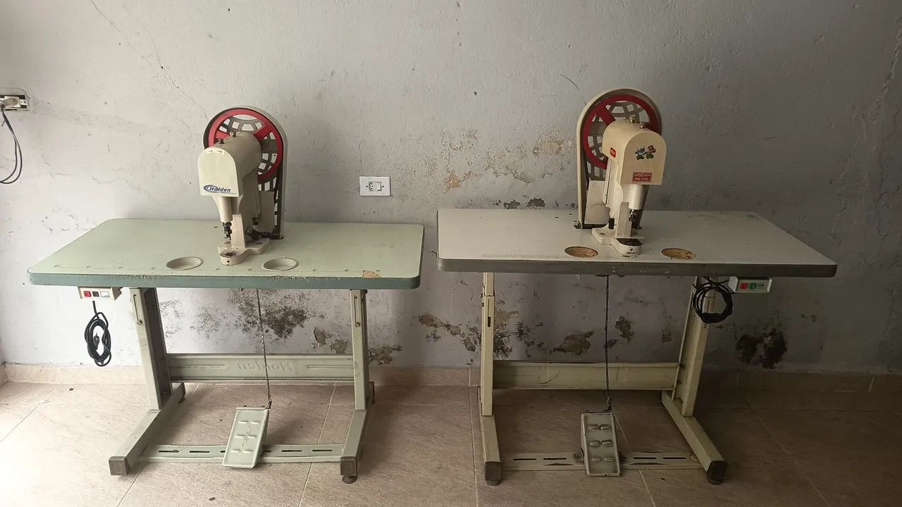 2 MÁQUINAS DE PREGAR BOTÃO, ILHÓS PRENSA ELÉTRICA. 