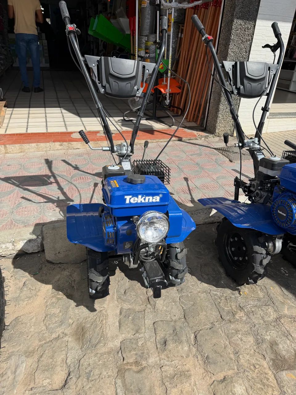 Motocultivador TK 90 Tekna gasolina 7 HP  - Foto 4
