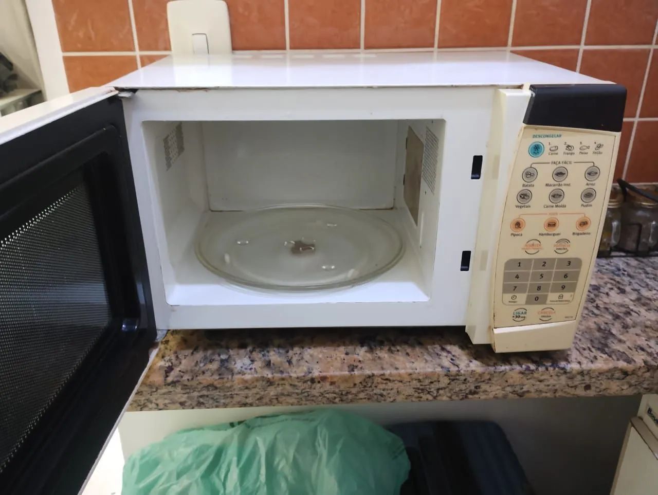 Microondas Eletrolux 20L 