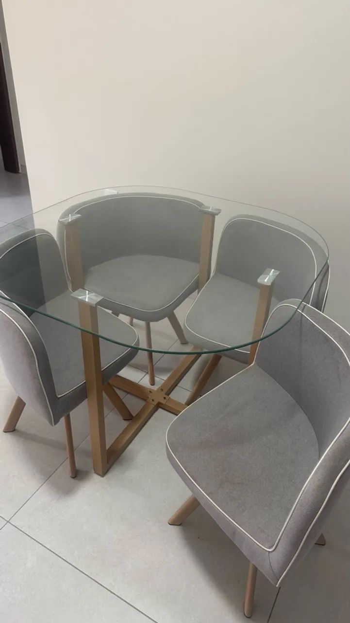 MESA COM 4 CADEIRAS - Foto 3
