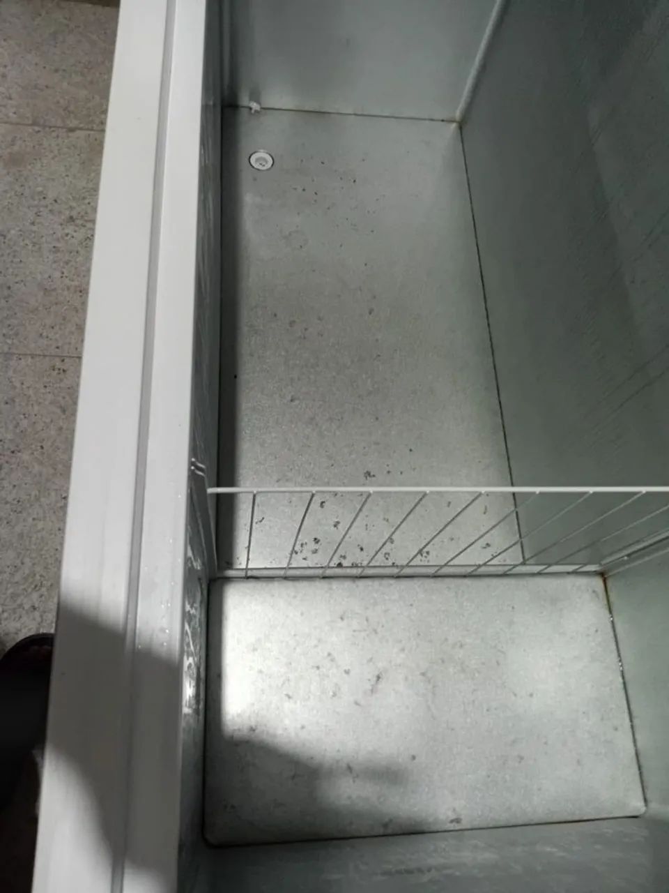 Freezer Eletrolux 1 porta Semi Novo - Geladeiras e Freezers - Nova