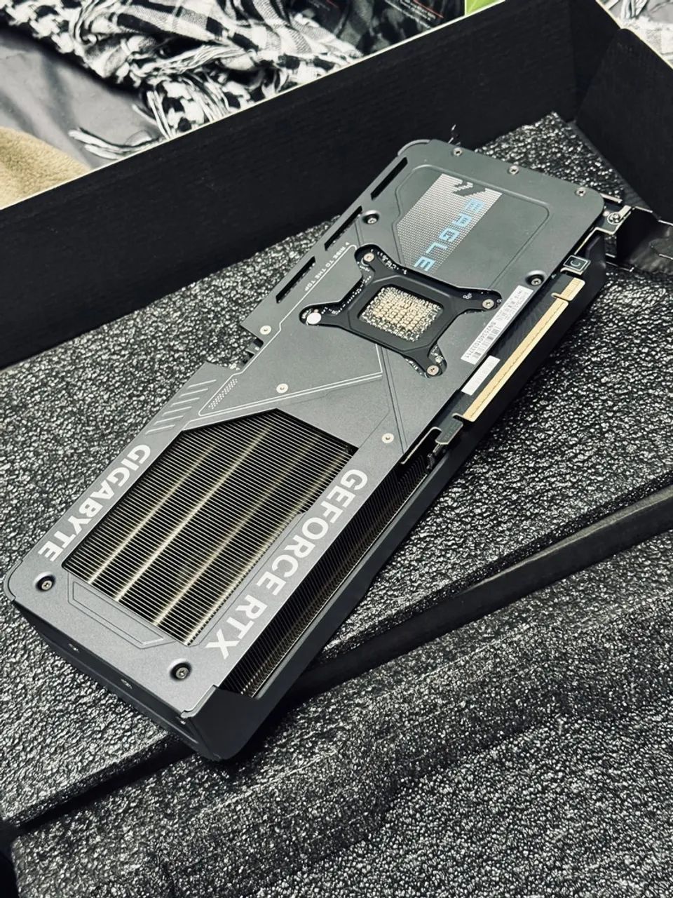 RTX 5070 EAGLE 12gb - Foto 2