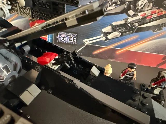 7672 - LEGO STAR WARS Rogue Shadow - Foto 3