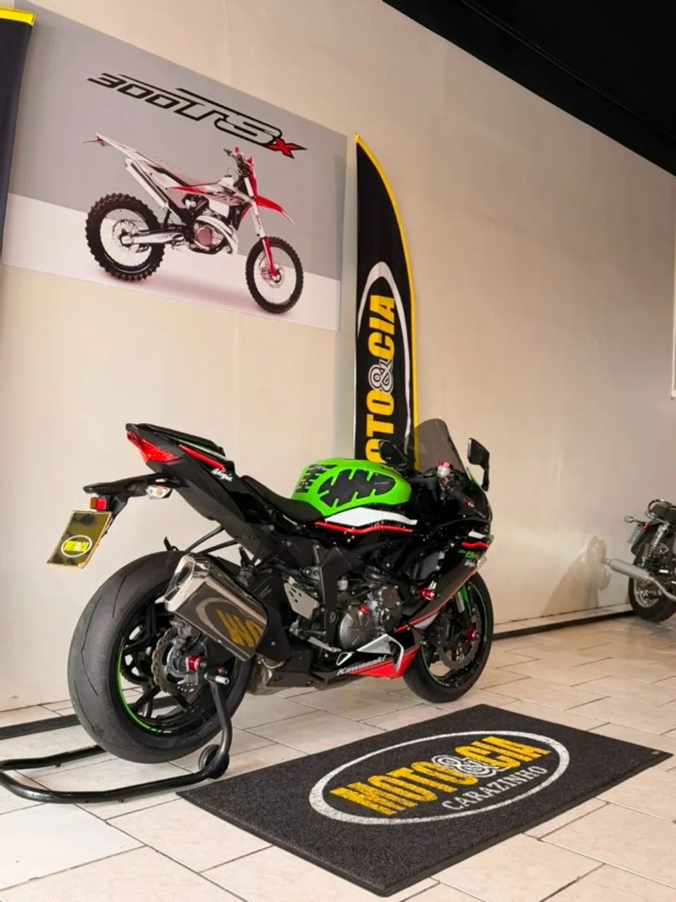 Kawasaki Zx-6r 636cc 2022 - 1523768001 | OLX