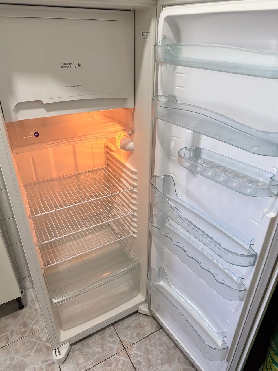 Geladeira com freezer - Foto 4