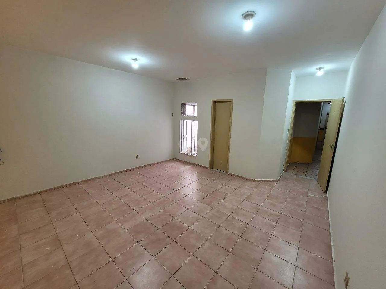 Alugue uma sala ampla no 1º andar, localizada na movimentada Av. Coelho Campos! - Foto 4