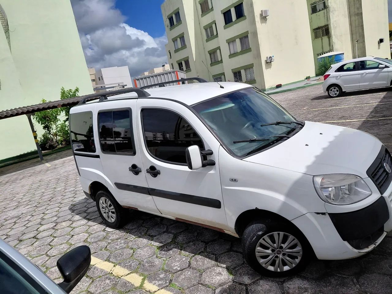 Fiat Doblo Attractive 1.4 Fire Flex 8V 5P 2014 - Foto 2