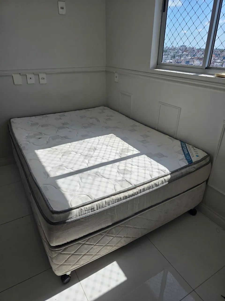 Cama box casal
