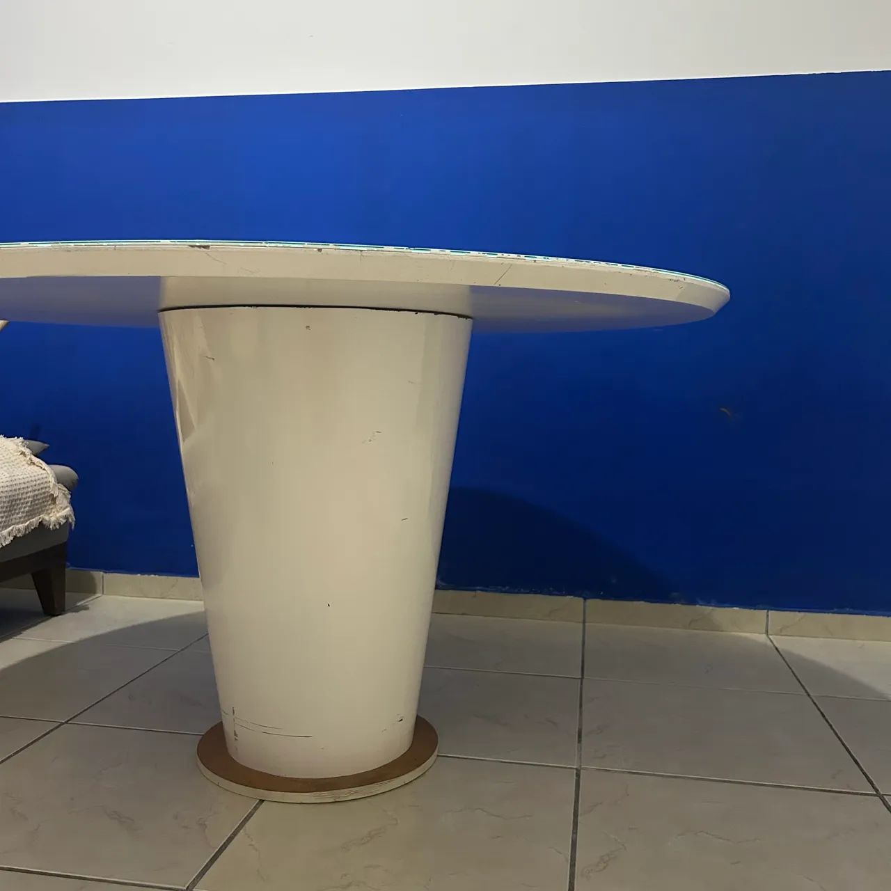 Mesa redonda de madeira com tampão de vidro - Foto 5