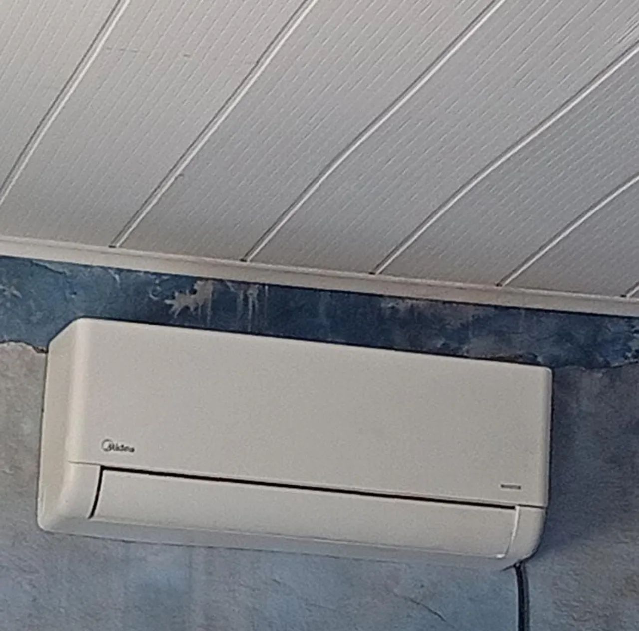 Vendo esse ar condicionado novinho midea - Foto 2