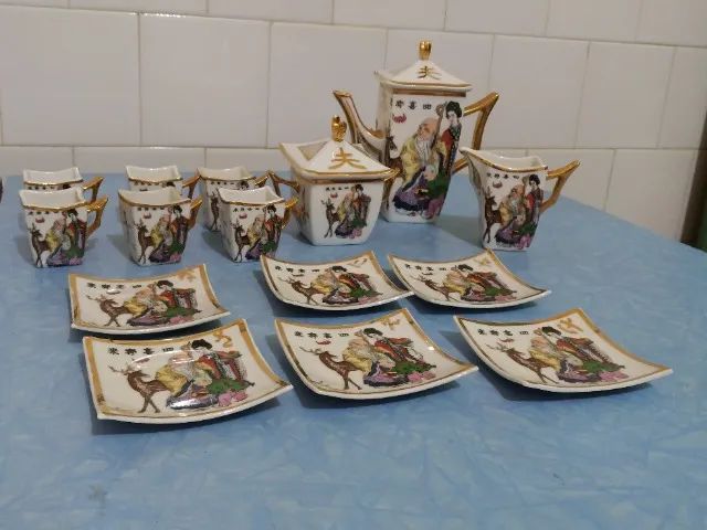 Conjunto Porcelana, decada de 50, perfeito para colecionado!