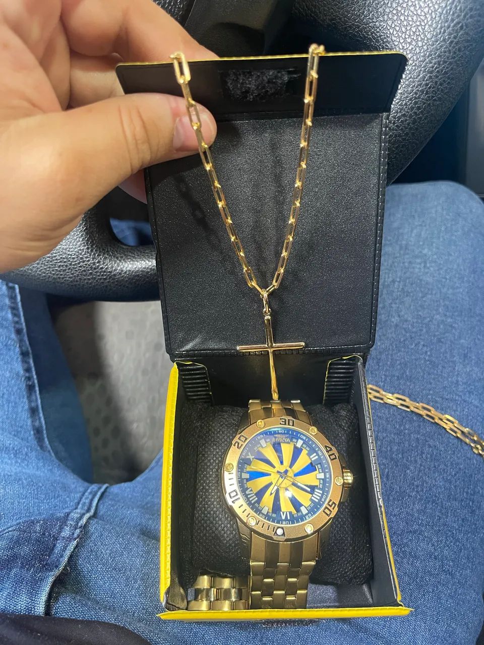 Relógio e cordão banhado ouro