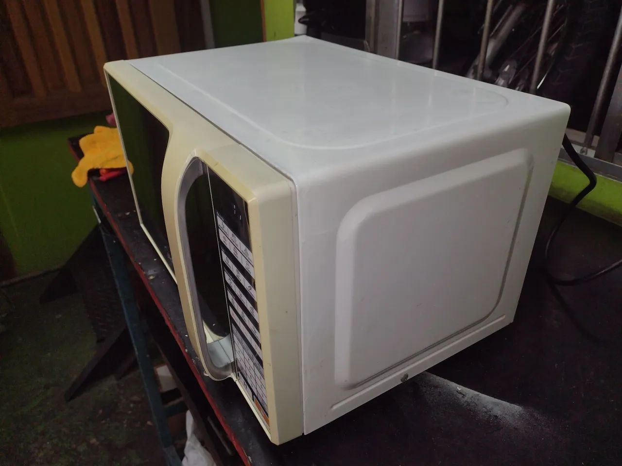 vendo microondas Midea 18 litros  - Foto 2