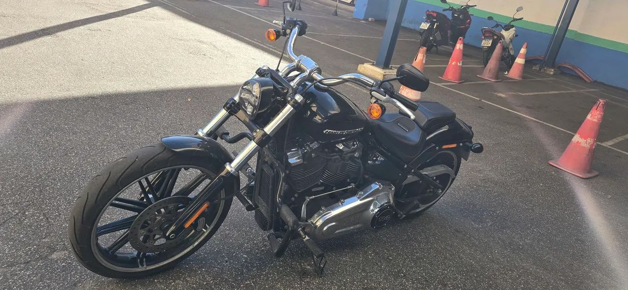 Harley Breakout 2022 com 6.600km - Foto 3